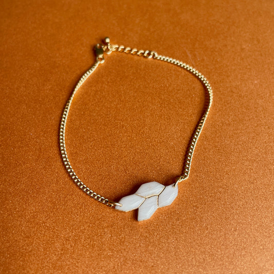 Ivory Stone Leaf Bracelet