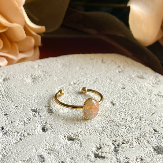 8mm Oval Agate Gold Ring v.1